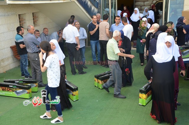 كفرقاسم- فيديو: الرئيس عادل بدير وموظفو البلدية يقفون دقيقة حداد لروح الشهيد احمد ويستقبلون شهر رمضان بتكريم الموظفين